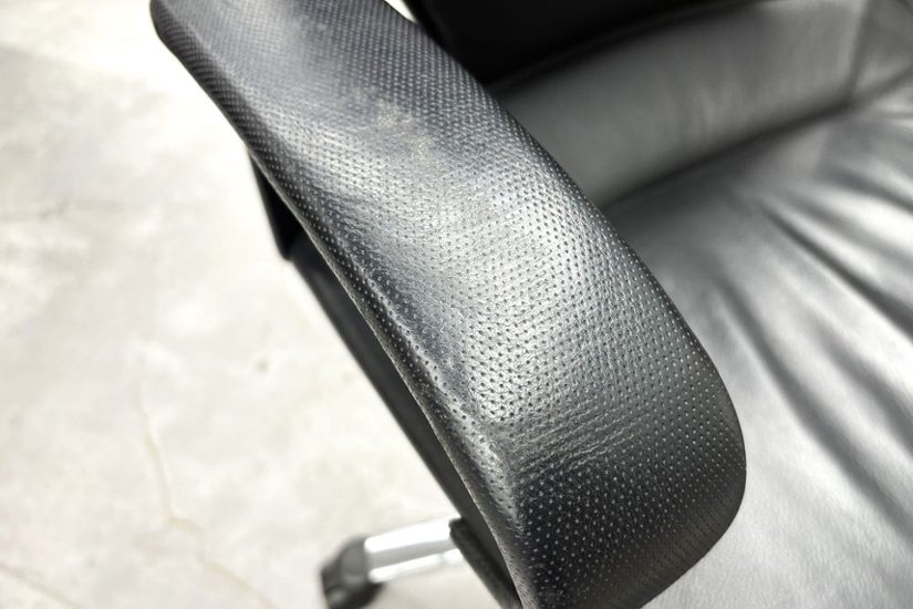  Wilkhahn Modus ウィルクハーン モダスチェア 中古 エグゼクティブチェア マネジメントチェア ブラック 中古オフィス家具 本革張り レザー画像