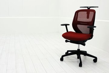 オカムラ シルフィーチェア 中古 2021年製 ローバック 固定肘 OKAMURA Sylphy 中古オフィスチェア 中古オフィス家具 レッドの画像