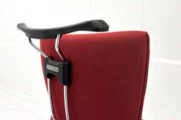 フィーゴチェア オカムラ 2016年製 フィーゴ 中古 オフィスチェア レッド ミドルバック  中古オフィス家具画像