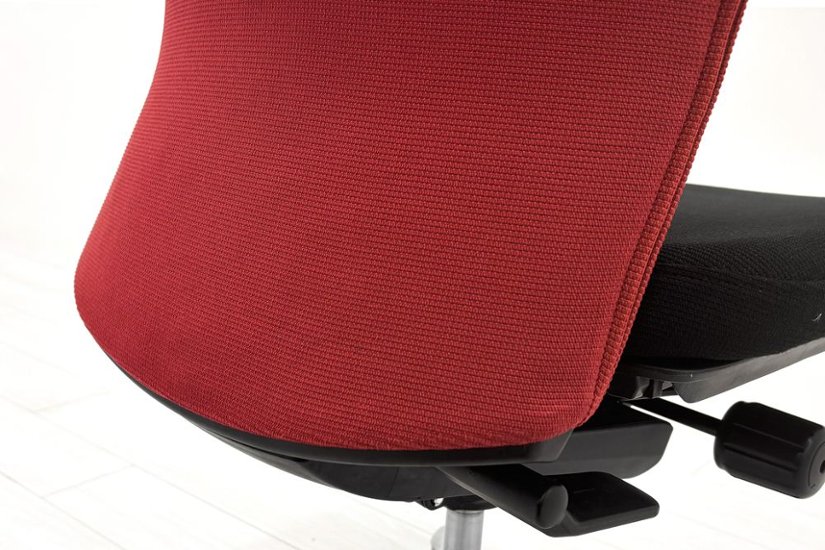 フィーゴチェア オカムラ 2016年製 フィーゴ 中古 オフィスチェア レッド ミドルバック  中古オフィス家具画像