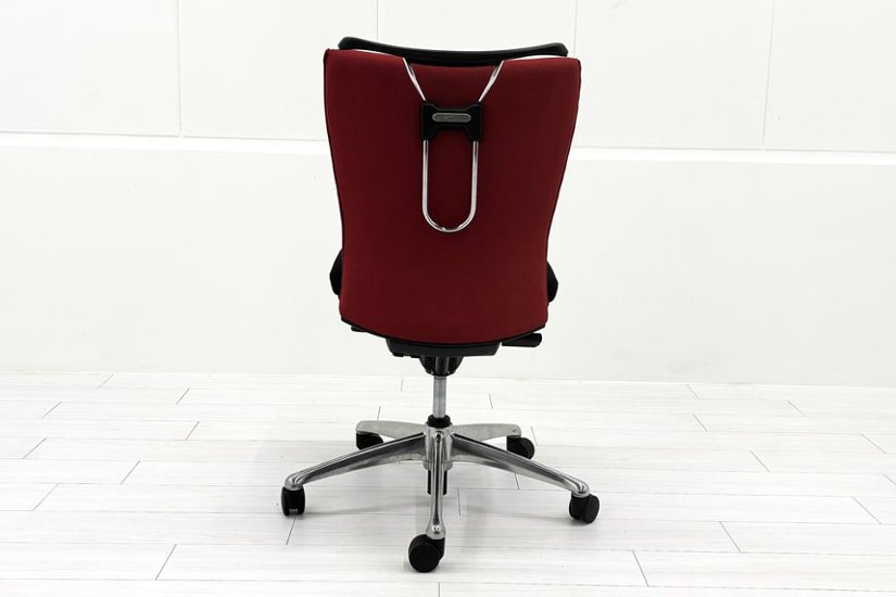 フィーゴチェア オカムラ 2016年製 フィーゴ 中古 オフィスチェア レッド ミドルバック  中古オフィス家具画像