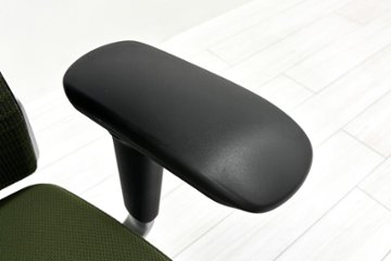 オカムラ コーラルチェア 中古 コーラル エクストラハイバック メッシュ 可動肘 ヘッドレスト付 中古オフィス家具 ダークグリーン画像