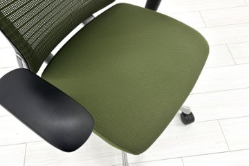 オカムラ コーラルチェア 中古 コーラル エクストラハイバック メッシュ 可動肘 ヘッドレスト付 中古オフィス家具 ダークグリーン画像