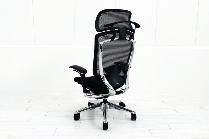 【ポリッシュ脚ピカピカ磨き有！】オカムラ コンテッサセコンダ 大型ヘッドレスト付 Contessa seconda 2018年製 中古 中古オフィス家具 ブラック画像