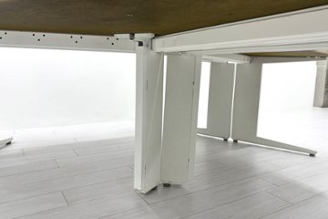 【3台セット】オカムラ ブーメランデスク 120° 1100mm 中古 事務机 中古オフィス家具 ミディアムブラウン系色画像