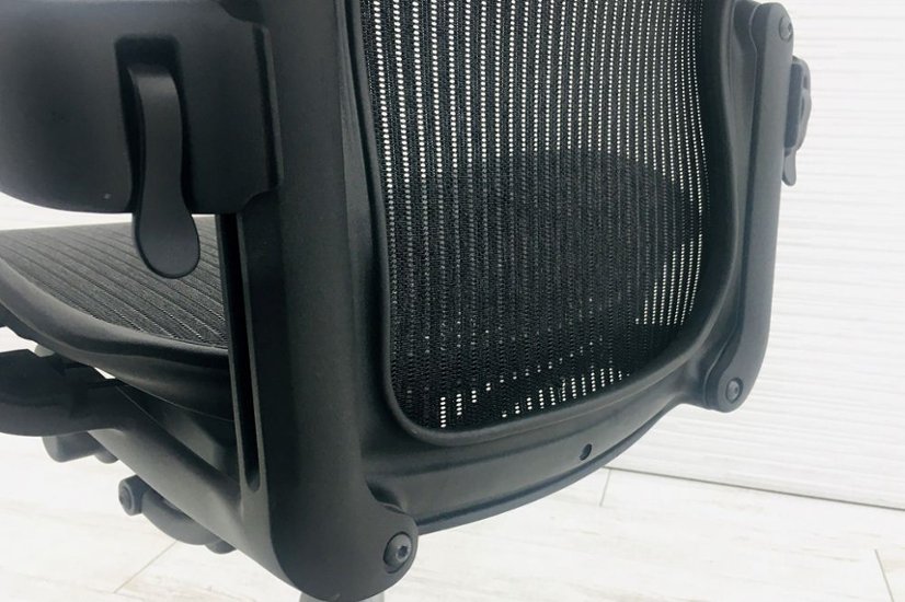 アーロンチェア 中古 Bサイズ フル装備 ハーマンミラー Herman Miller Aeron Chairs 中古オフィス家具 肘レバー シリンダー交換済み画像