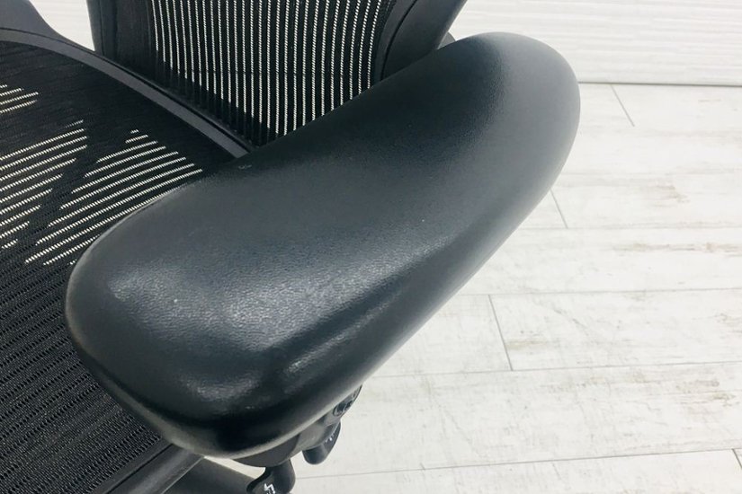 アーロンチェア 中古 Bサイズ フル装備 ハーマンミラー Herman Miller Aeron Chairs 中古オフィス家具 肘レバー シリンダー交換済み画像