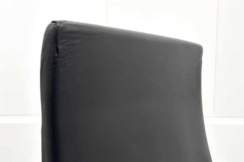 【ポリッシュ脚ピカピカ磨き有！】 ノール Knoll ノル リミックスチェア 中古 2020年製 ハイバック アルミループ肘 アルミミラー脚 ブラック レザー画像