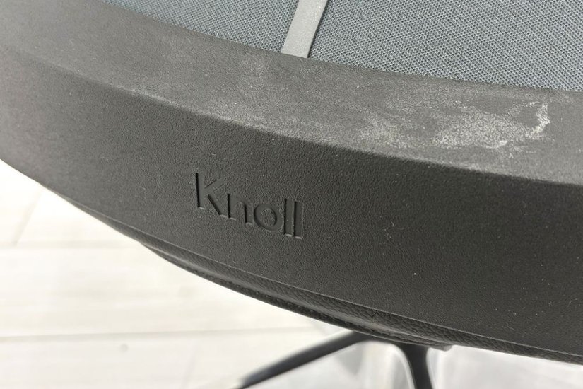 【ポリッシュ脚ピカピカ磨き有！】 ノール Knoll ノル リミックスチェア 中古 2020年製 ハイバック アルミループ肘 アルミミラー脚 ブラック レザー画像