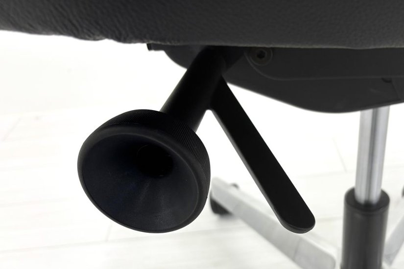 【ポリッシュ脚ピカピカ磨き有！】 ノール Knoll ノル リミックスチェア 中古 2020年製 ハイバック アルミループ肘 アルミミラー脚 ブラック レザー画像