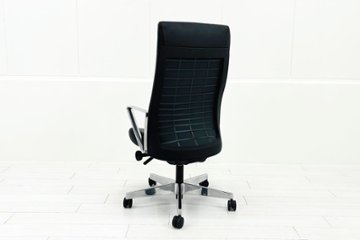 【ポリッシュ脚ピカピカ磨き有！】 ノール Knoll ノル リミックスチェア 中古 2020年製 ハイバック アルミループ肘 アルミミラー脚 ブラック レザー画像