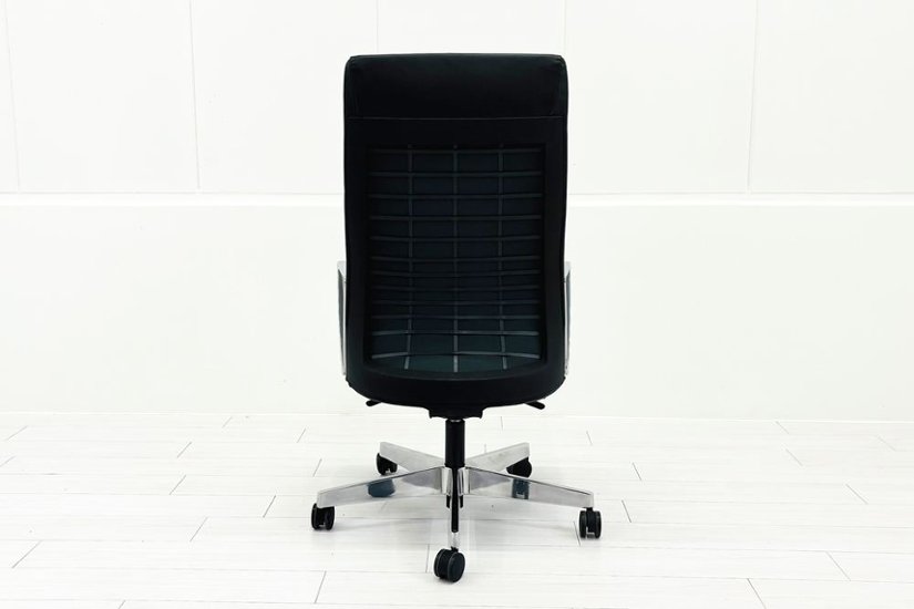 【ポリッシュ脚ピカピカ磨き有！】 ノール Knoll ノル リミックスチェア 中古 2020年製 ハイバック アルミループ肘 アルミミラー脚 ブラック レザー画像