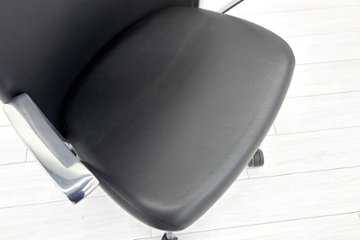 【ポリッシュ脚ピカピカ磨き有！】 ノール Knoll ノル リミックスチェア 中古 2020年製 ハイバック アルミループ肘 アルミミラー脚 ブラック レザー画像