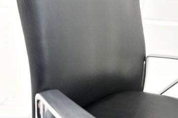 【ポリッシュ脚ピカピカ磨き有！】 ノール Knoll ノル リミックスチェア 中古 2020年製 ハイバック アルミループ肘 アルミミラー脚 ブラック レザー画像