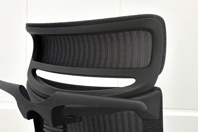 イトーキ アクトチェア 2023年製 中古 エクストラハイバック Act 事務椅子 ITOKI 中古オフィス家具 ブラック画像