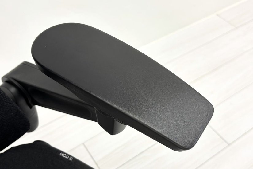 イトーキ アクトチェア 2023年製 中古 エクストラハイバック Act 事務椅子 ITOKI 中古オフィス家具 ブラック画像