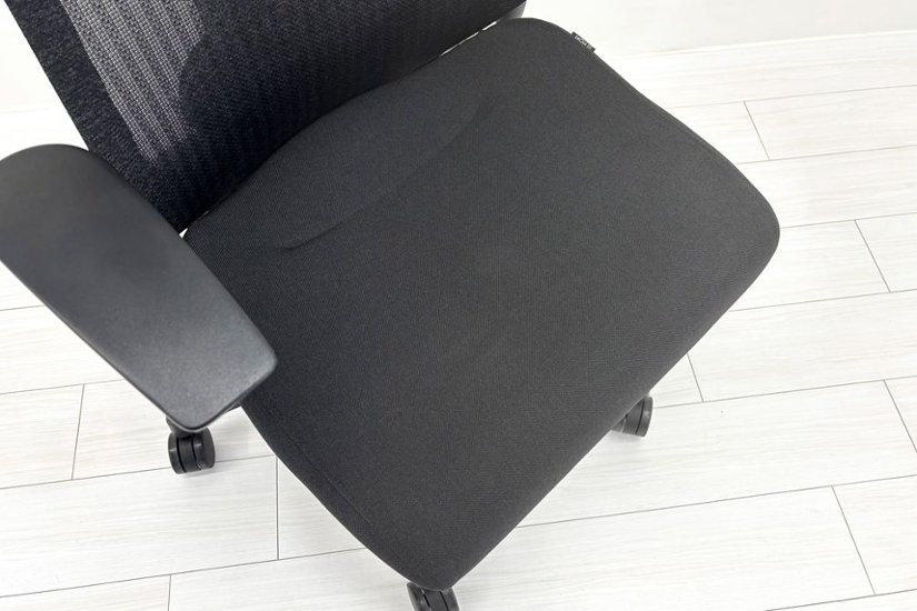 イトーキ アクトチェア 2023年製 中古 エクストラハイバック Act 事務椅子 ITOKI 中古オフィス家具 ブラック画像