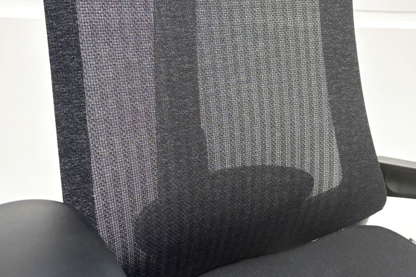 イトーキ アクトチェア 2023年製 中古 エクストラハイバック Act 事務椅子 ITOKI 中古オフィス家具 ブラック画像