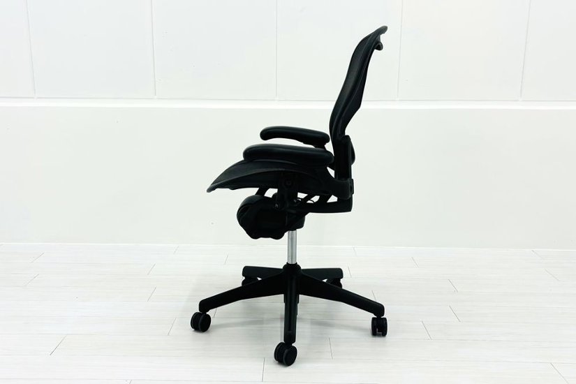 Aeron Chairs アーロンチェア 中古 Bサイズ フル装備 ハーマンミラー Herman Miller 中古オフィス家具 ランバーサポート 肘ダイヤル シリンダー交換済み画像