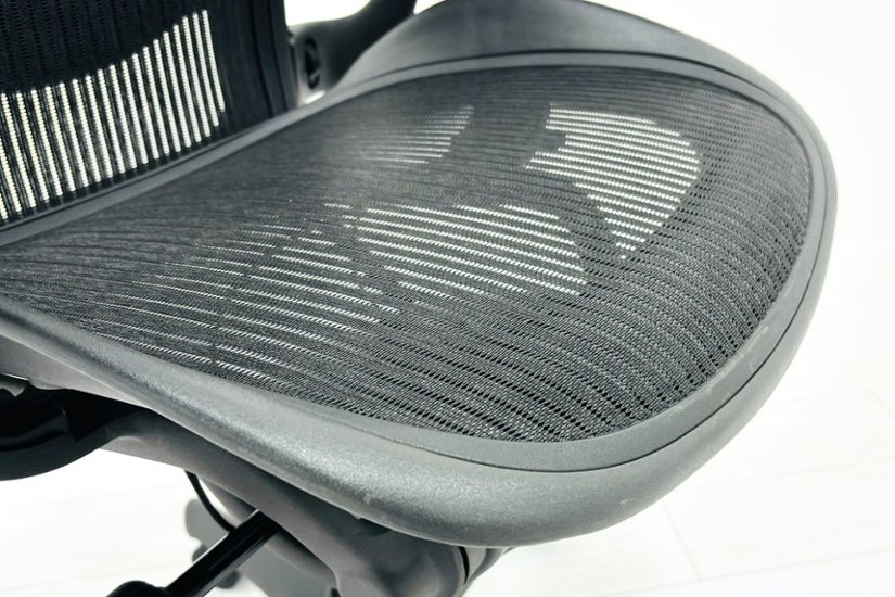 【消耗パーツ交換】 Aeron Chairs アーロンチェア 中古 Bサイズ フル装備 ハーマンミラー Herman Miller 中古オフィス家具 ランバーサポート 肘ダイヤル画像