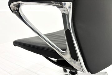 【6脚セット】 オカムラ モードチェア 中古 2017年製 ハイバック デザインアーム 中古オフィス家具 ブラック レザー画像