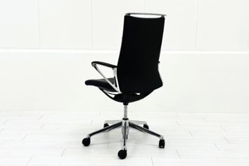 【6脚セット】 オカムラ モードチェア 中古 2017年製 ハイバック デザインアーム 中古オフィス家具 ブラック レザー画像