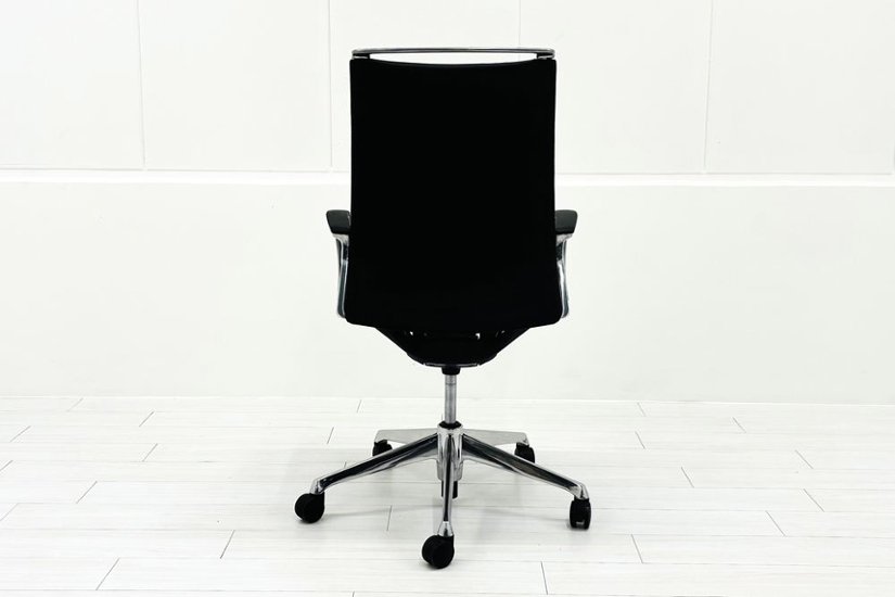【6脚セット】 オカムラ モードチェア 中古 2017年製 ハイバック デザインアーム 中古オフィス家具 ブラック レザー画像