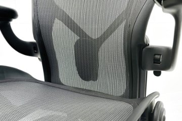 ハーマンミラー アーロンチェア リマスタード Bサイズ ライトシリーズ 中古 2018年製 Herman Miller Aeron Chair Remastered 中古オフィス家具 グラファイト画像