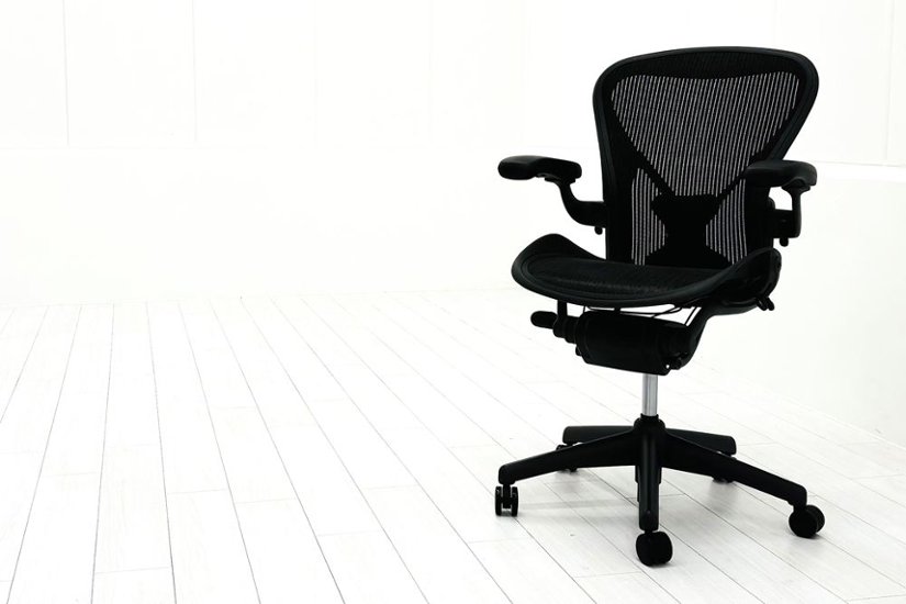 ハーマンミラー アーロンチェア Bサイズ フル装備 中古 2016年製 ポスチャーフィット Herman Miller Aeron Chair 中古オフィス家具 肘レバー画像
