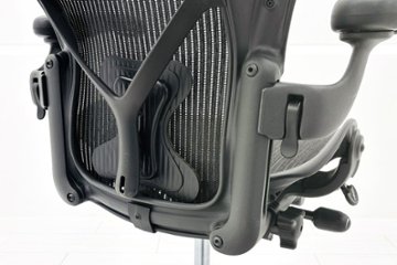 ハーマンミラー アーロンチェア Bサイズ フル装備 中古 2016年製 ポスチャーフィット Herman Miller Aeron Chair 中古オフィス家具 肘レバー画像