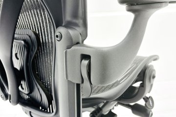 ハーマンミラー アーロンチェア Bサイズ フル装備 中古 2016年製 ポスチャーフィット Herman Miller Aeron Chair 中古オフィス家具 肘レバー画像