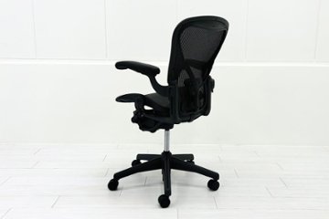 ハーマンミラー アーロンチェア Bサイズ フル装備 中古 2016年製 ポスチャーフィット Herman Miller Aeron Chair 中古オフィス家具 肘レバー画像