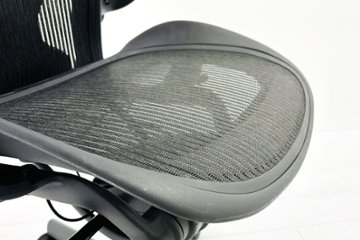 ハーマンミラー アーロンチェア Bサイズ フル装備 中古 2016年製 ポスチャーフィット Herman Miller Aeron Chair 中古オフィス家具 肘レバー画像