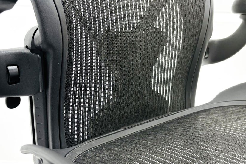 ハーマンミラー アーロンチェア Bサイズ フル装備 中古 2016年製 ポスチャーフィット Herman Miller Aeron Chair 中古オフィス家具 肘レバー画像