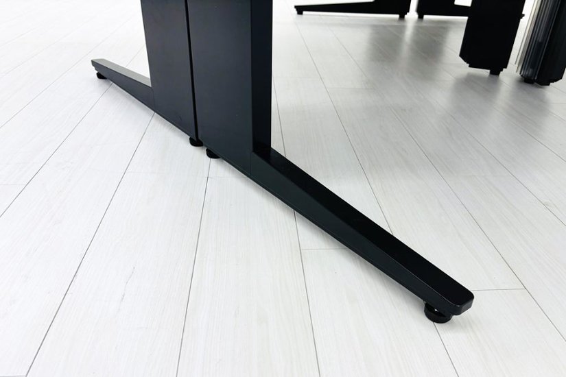 オカムラ プロユニット ブーメランデスク 中古 【三台セット】 幅1200 中古オフィス家具 プライズウッドミディアム画像