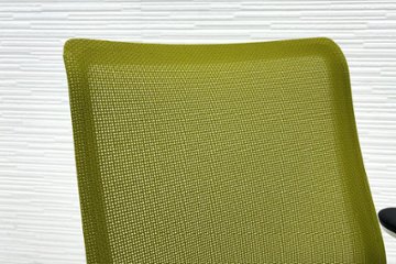 コクヨ ミトラチェア 2021年製 中古 KOKUYO Mitra 背メッシュ 可動肘 中古事務椅子 中古オフィス家具 ライトオリーブ画像