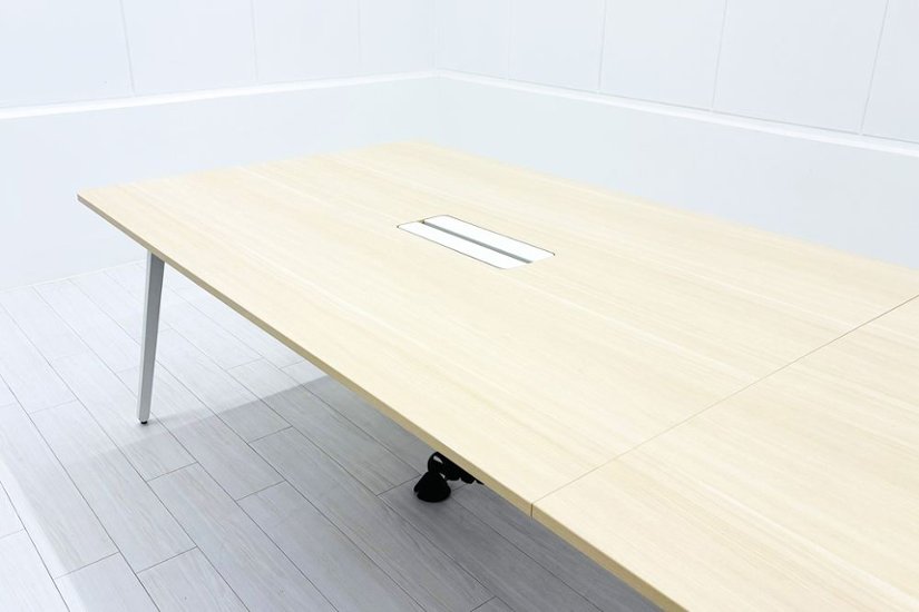 ウチダ レムナ 大型会議テーブル 中古 ミーティングテーブル 大型会議机 中古オフィス家具 メープル天板 3600/1200/720画像