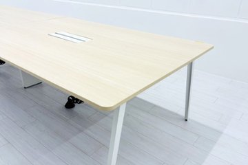 ウチダ レムナ 大型会議テーブル 中古 ミーティングテーブル 大型会議机 中古オフィス家具 メープル天板 3600/1200/720画像