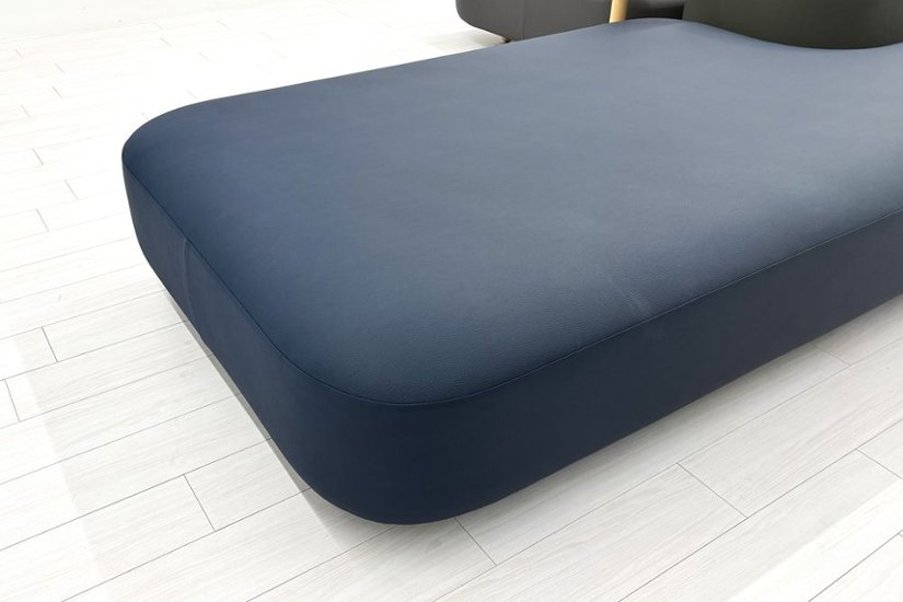 Viccarbe COMMON ヴィッカルベ ベンチテーブル 中古 応接ソファー ロビーソファー 深澤直人 中古オフィス家具画像