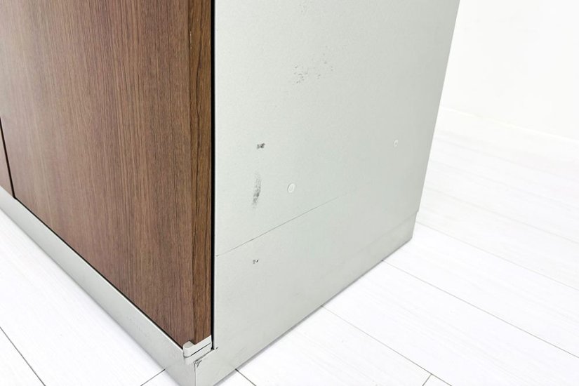 【車上渡し 法人様限定商品】 オカムラ レクトライン 両開き書庫 中古 キャビネット スチール書庫 中古オフィス家具 ネオウッドダーク シリンダー錠 900/450/2150画像