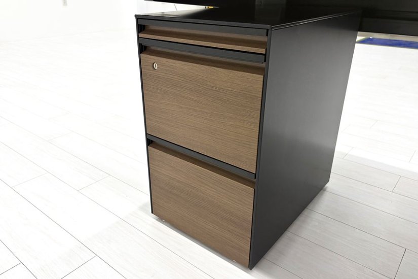 オカムラ 中古 L型デスク プロステージ クレスト 中古デスク 中古机 中古オフィス家具 2200/1600/720画像