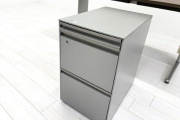 【3段ワゴンセット】 オカムラ 中古 平机 プロステージクレスト 中古デスク 中古机 中古オフィス家具 1600/700/720画像