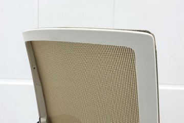 ヴェントチェア イトーキ Vento 2018年製 中古 OAチェア オフィスチェア 中古オフィス家具 KE-837JB-ZWY3 ベージュ画像