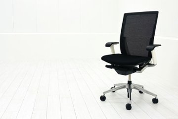 ヴェントチェア イトーキ Vento 2018年製 中古 OAチェア オフィスチェア 中古オフィス家具 KE-837JB-ZWT1 ブラックの画像