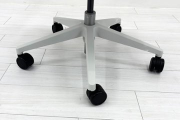 スチールケース シンクチェア 中古 2018年製 Steelcase Think 可動肘 中古オフィス家具 465A300 イエロー画像