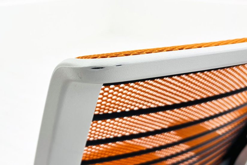 スチールケース シンクチェア 中古 2018年製 Steelcase Think 可動肘 中古オフィス家具 465A300 タンジェリン画像