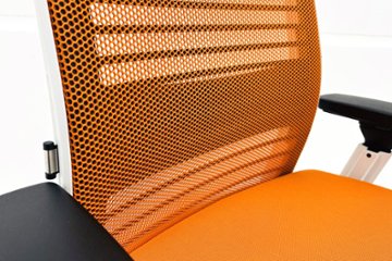 スチールケース シンクチェア 中古 2018年製 Steelcase Think 可動肘 中古オフィス家具 465A300 タンジェリン画像