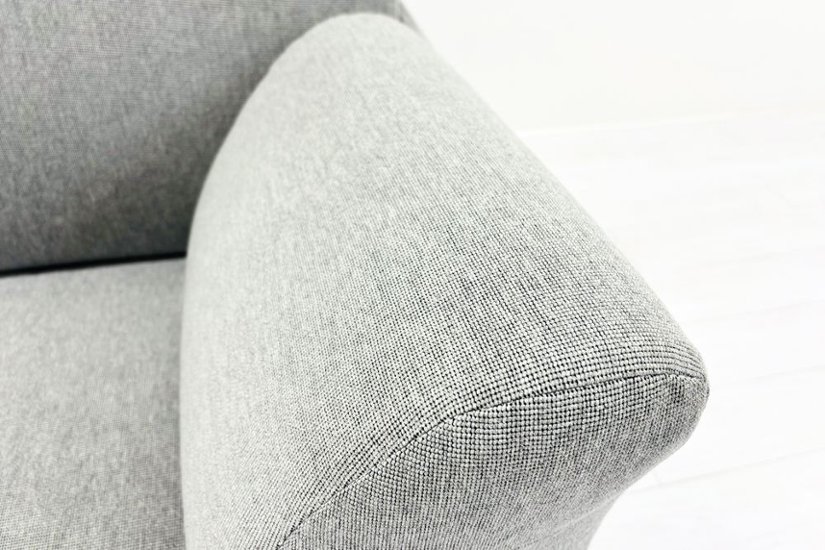 カッシーナ イクスシー テーマ 中古 Cassina IXC. THEMA ソファー 3人用ソファー 中古オフィス家具 2500/850/770画像