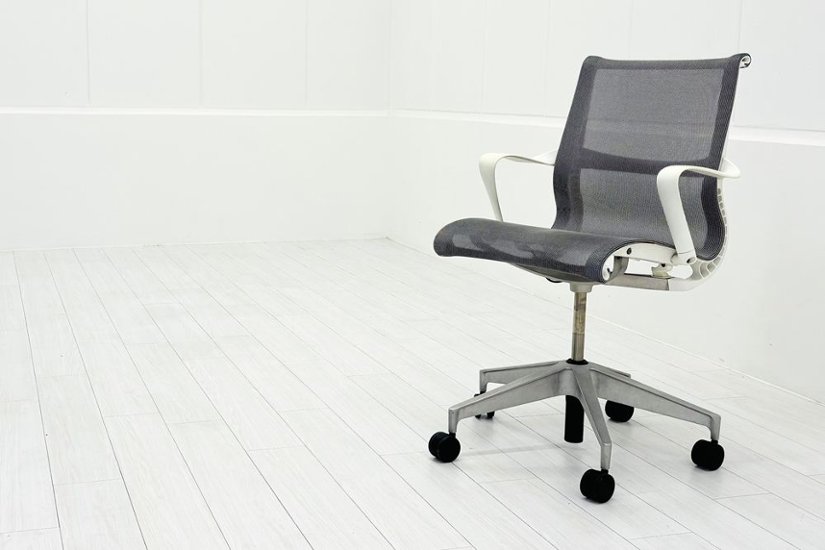 Herman Miller Setu Chair ハーマンミラー セトゥーチェア 中古 マルチパーパスチェア 肘付 ５本脚タイプ リボンアーム グレー画像