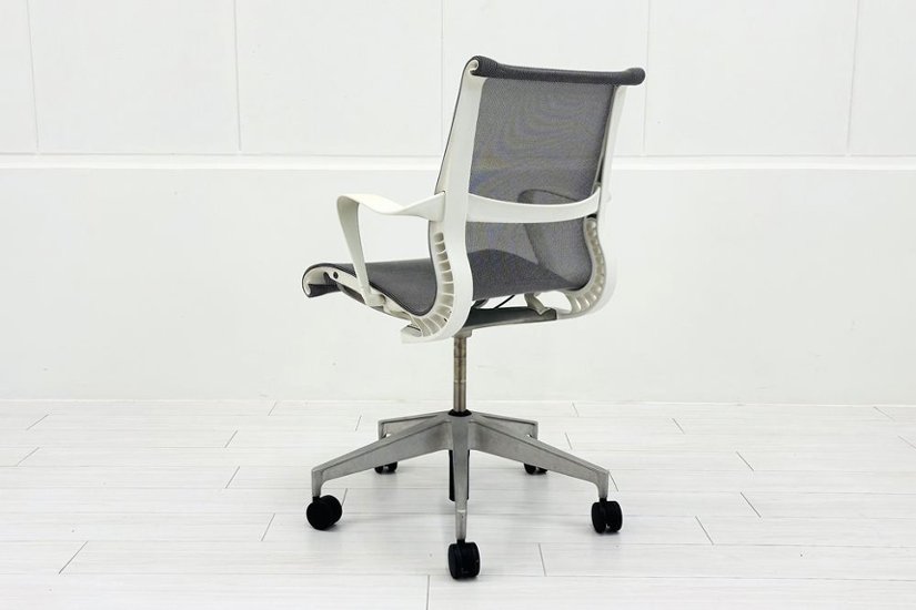 Herman Miller Setu Chair ハーマンミラー セトゥーチェア 中古 マルチパーパスチェア 肘付 ５本脚タイプ リボンアーム グレー画像